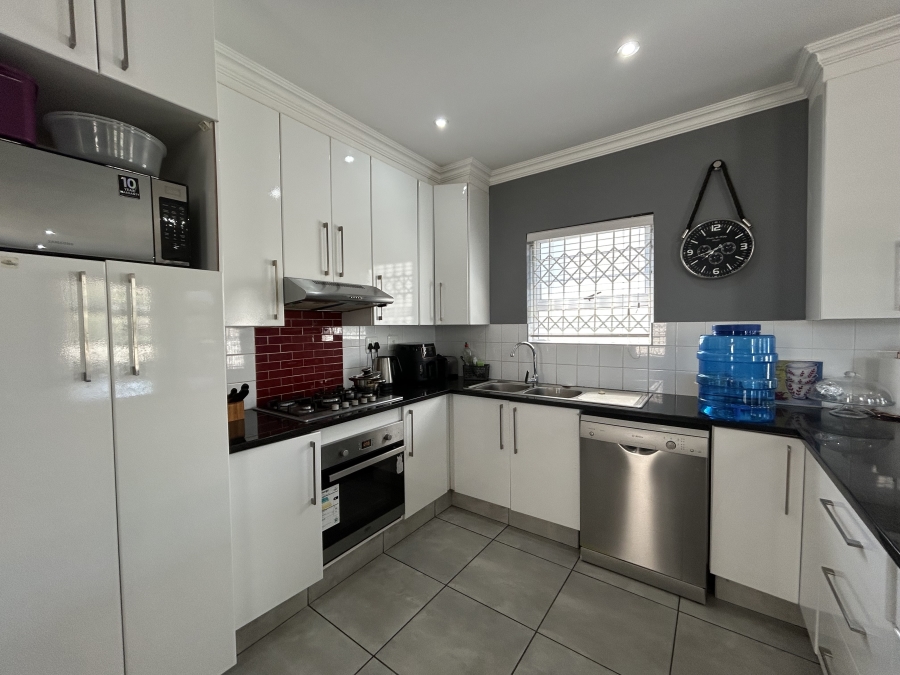 3 Bedroom Property for Sale in Nahoon Valley Park Eastern Cape